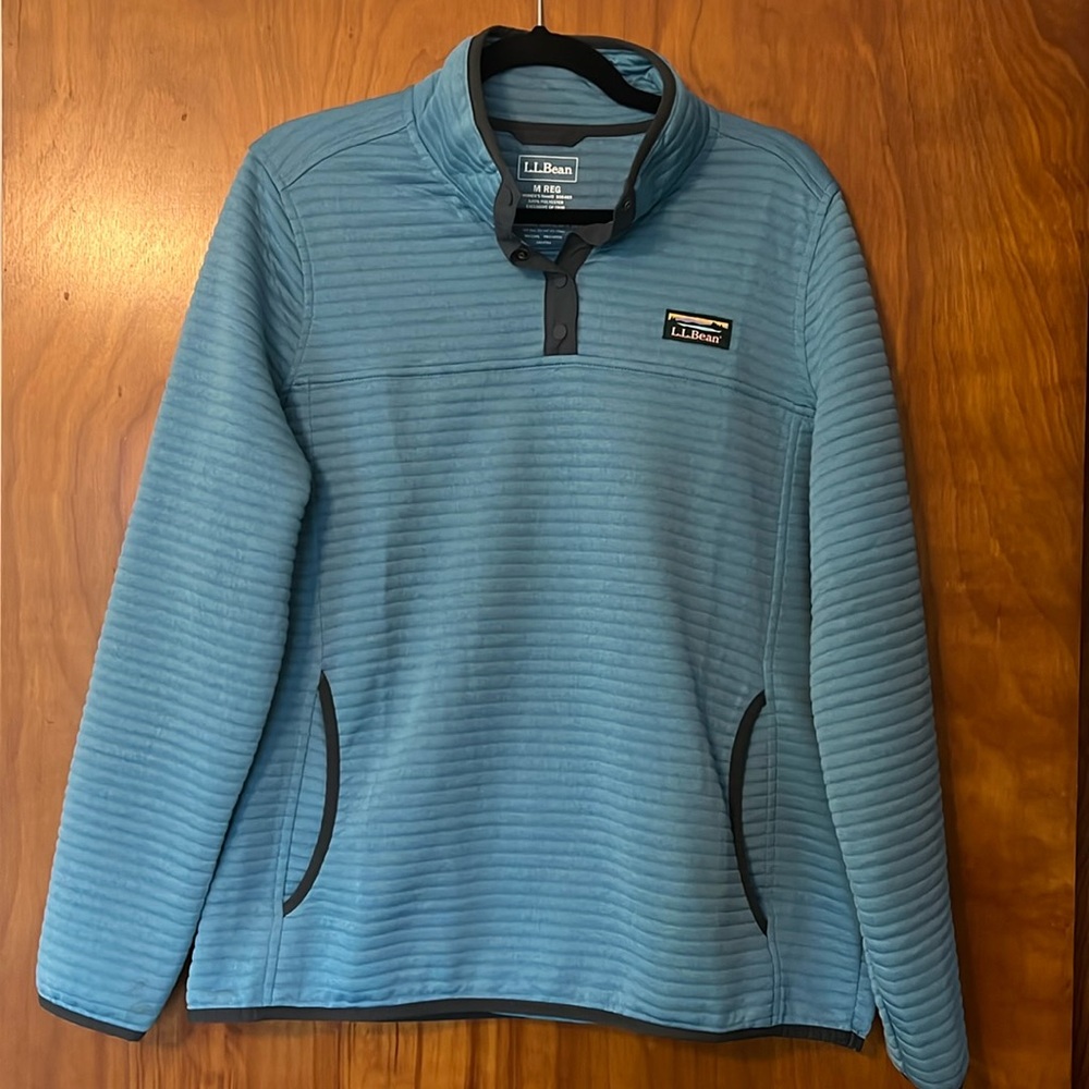 LL Bean Women’s Airlight Knit Pullover - Size M